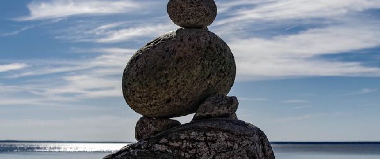 Balancing-Ocean-Outdoors-1093209